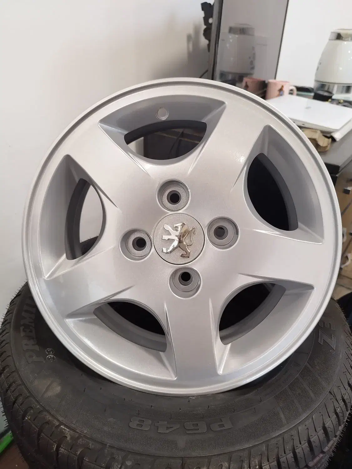 فروش انواع رینگ و لاستیک ایرانی و خارجی|خدمات موتور و ماشین|لاهیجان, گلستان|دیوار