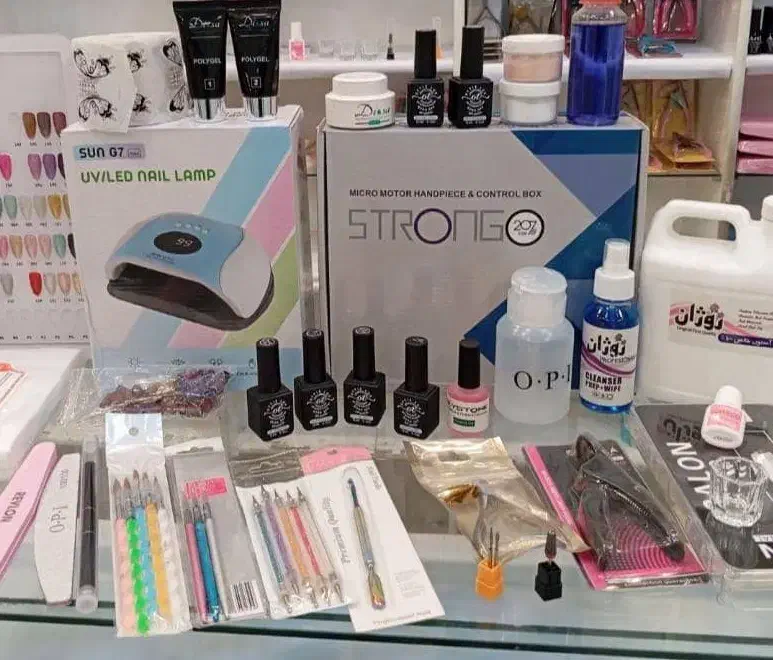 وسایل کاشت ناخن اقساط|آرایشی، بهداشتی، درمانی|شیراز, سینما سعدی|دیوار