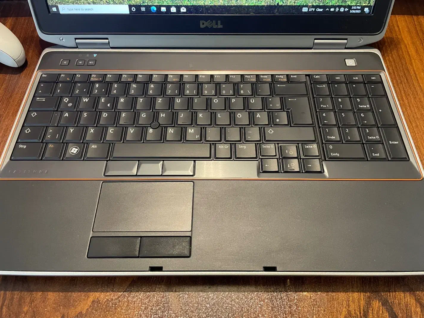 لپتاب امریکایی Dell i7 گرافیک 4G هاردSsd رم ۸|رایانه همراه|تهران, گلچین|دیوار