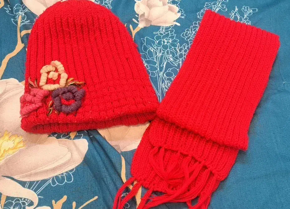 ست کلاه و شال گردن دخترانه|کفش و لباس بچه|یزد, |دیوار