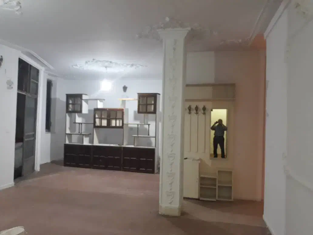 واحد ۱۰۰ متری در مطهری|اجارهٔ دفتر کار، اتاق اداری، مطب|رشت, بازار|دیوار