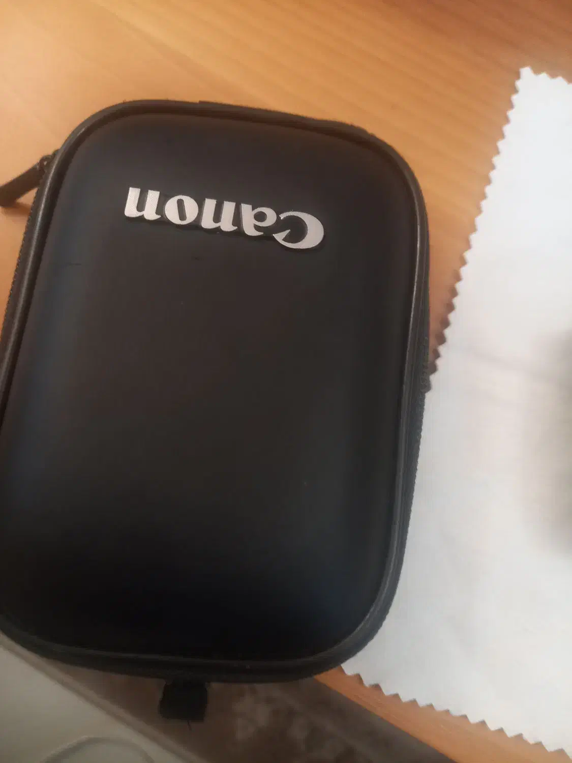 دوربین عکاسی|دوربین عکاسی و فیلم‌برداری|پرند, فاز ۶|دیوار