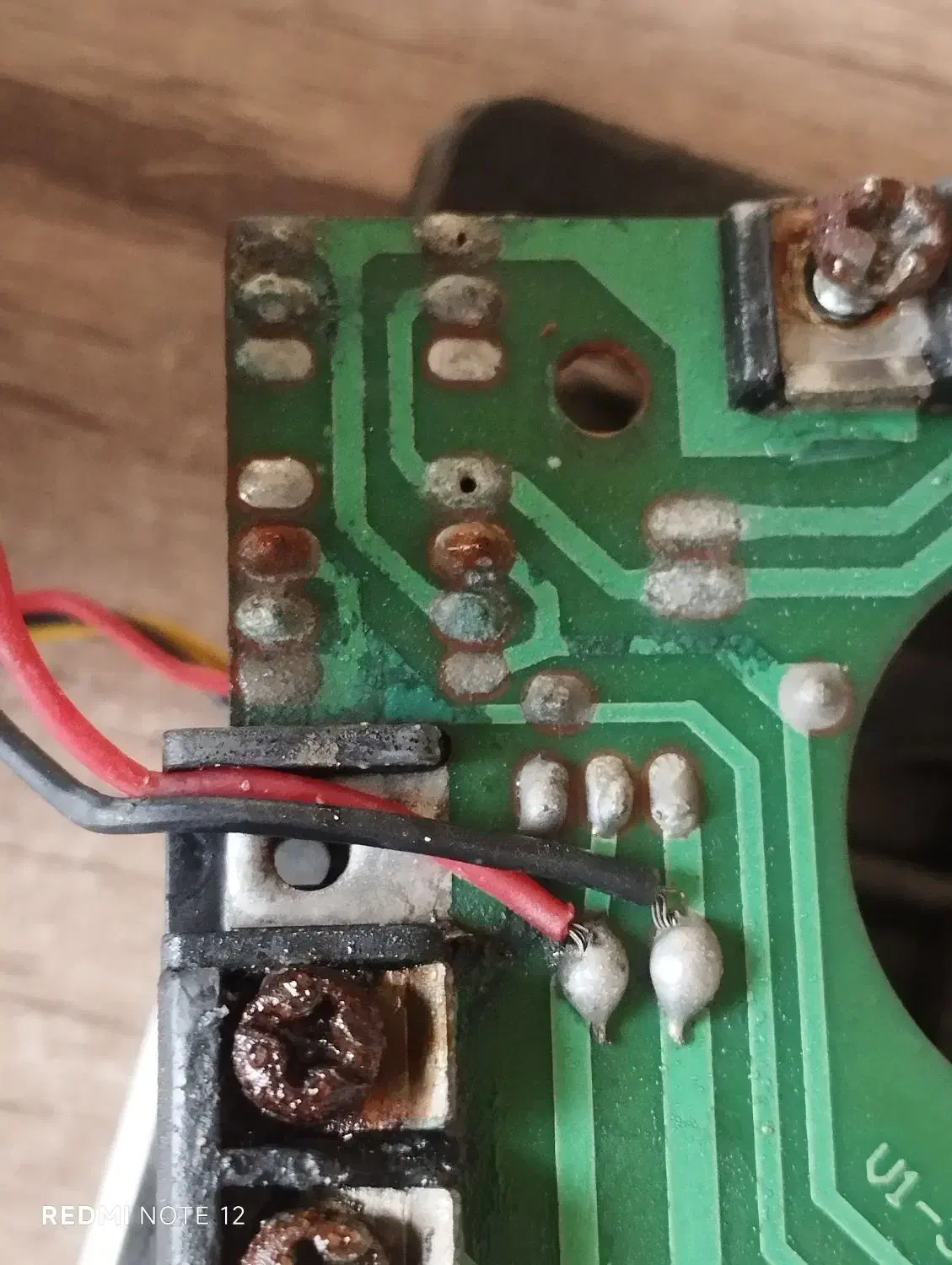 تعمیر اجرای سیمکشی برق‌ساختمان وآیفون صوتی تصویری|خدمات پیشه و مهارت|اردبیل, |دیوار