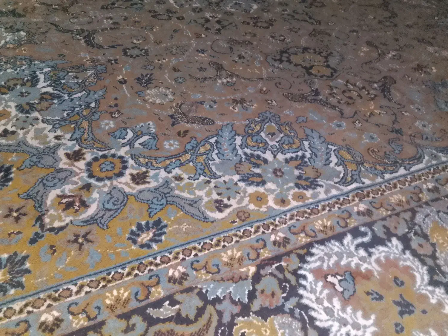 2 دو تخته قالی ۱۲ متری  دستباف و ماشینی|فرش|شیراز, شیشه‌گری|دیوار