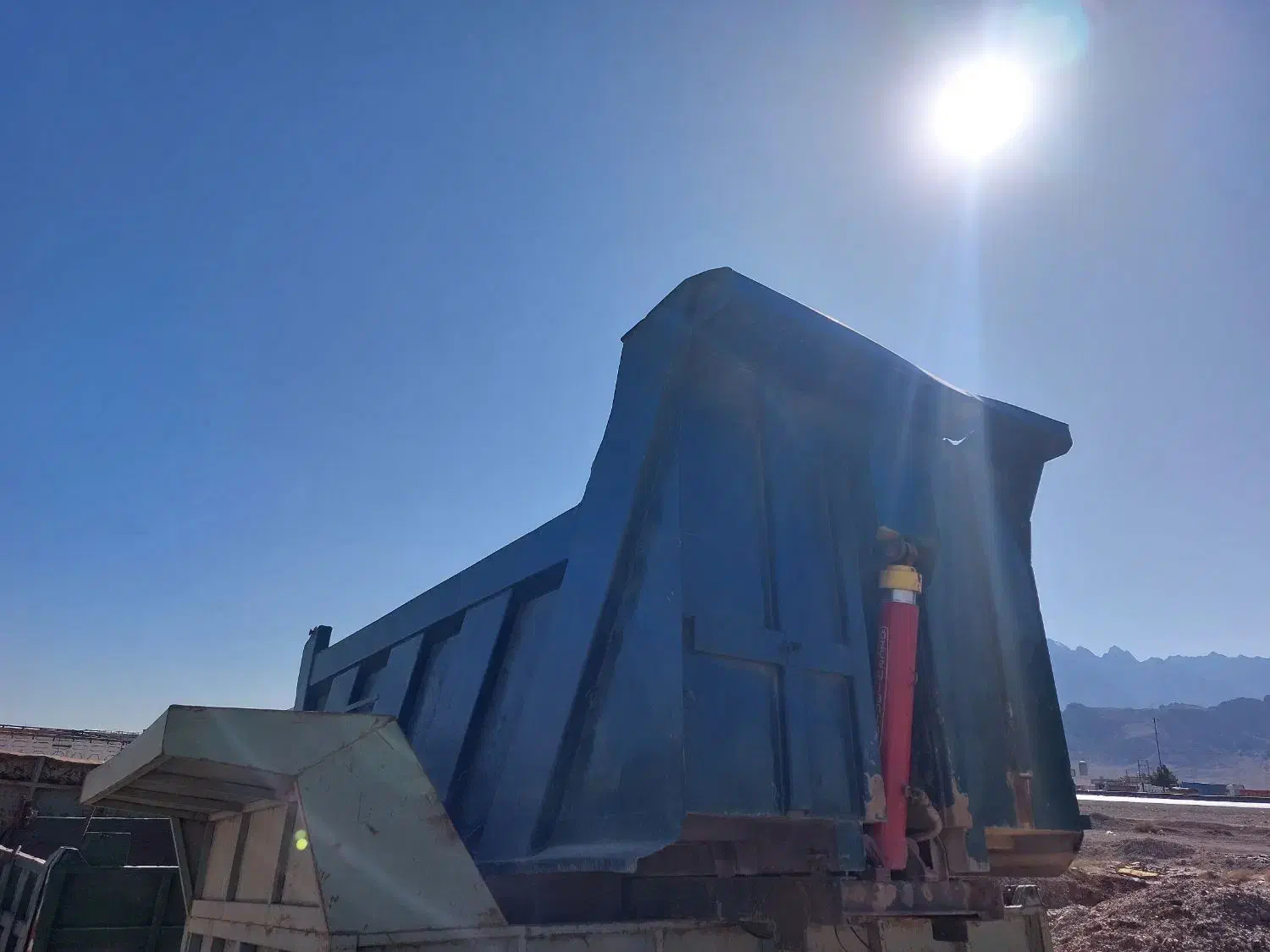 اتاق کمپرس ده چرخ|قطعات یدکی و لوازم جانبی|اسلام‌شهر, شهرک احمدیه|دیوار