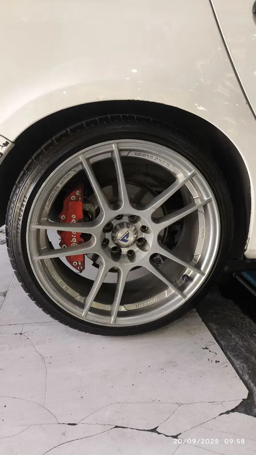 رینگ و لاستیک فابریکی و اسپرت 17 و پنوماتیک|قطعات یدکی و لوازم جانبی|اصفهان, ارغوانیه|دیوار