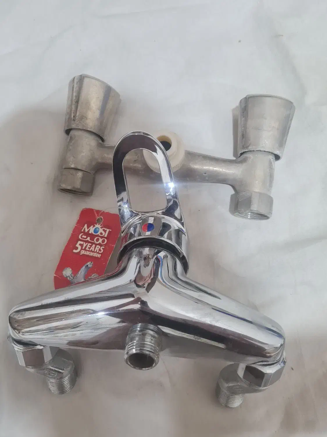 شیرالات|لوازم سرویس بهداشتی|میبد, |دیوار