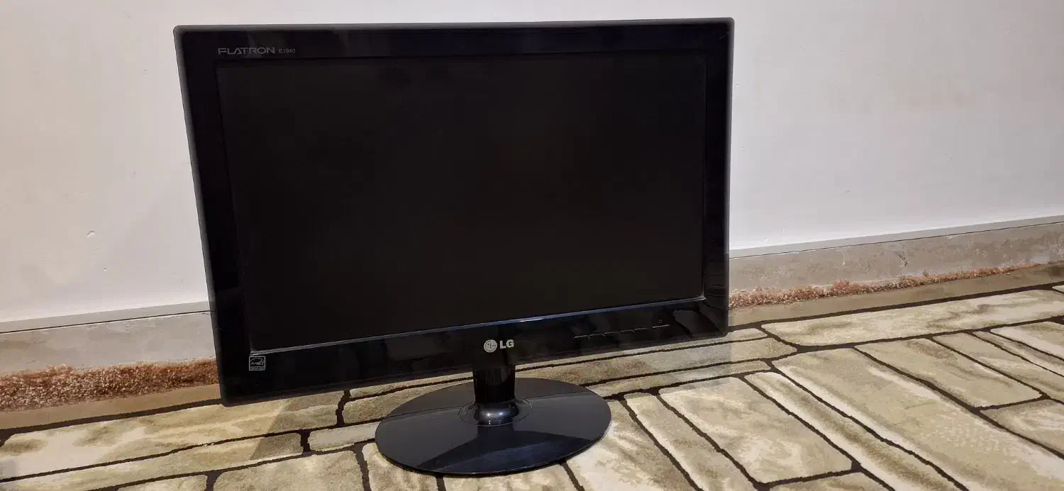 مانیتور ۱۹ اینچ LG|قطعات و لوازم جانبی رایانه|بوشهر, |دیوار