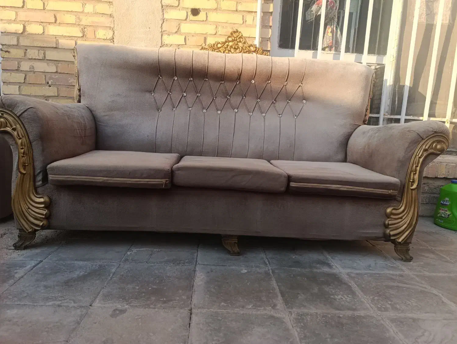 فروش ۴ عدد مبل|مبلمان خانگی و میز عسلی|شهرضا, |دیوار