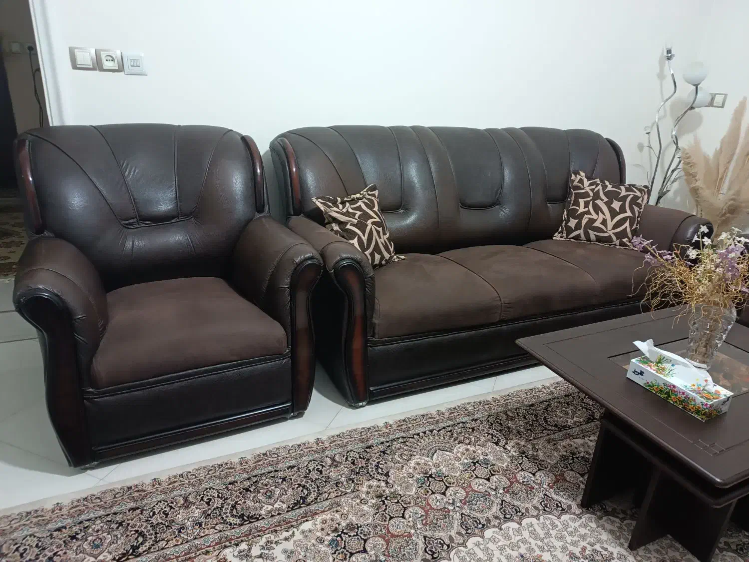 مبل راحتی ، سالم و خوش نشین|مبلمان خانگی و میز عسلی|نیشابور, ۲۲ بهمن|دیوار