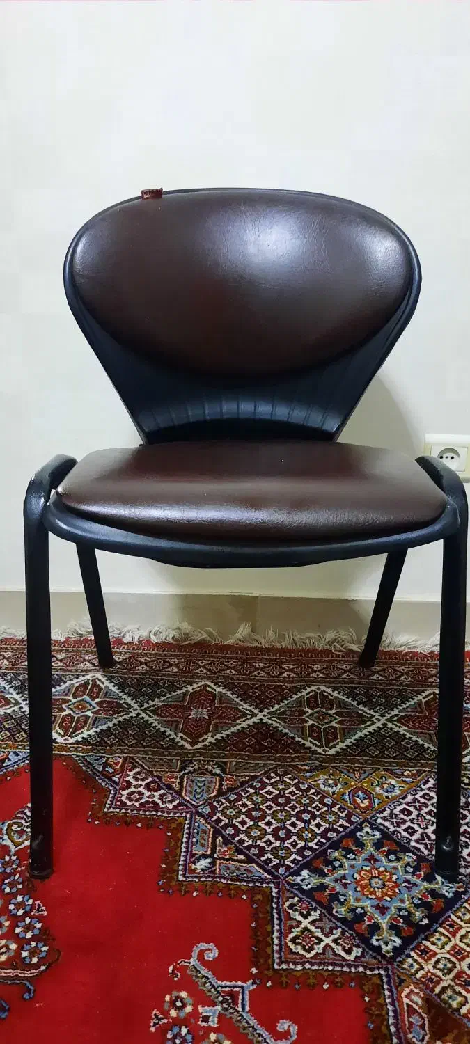 صندلی کارکرده کاملا سالم|میز و صندلی غذاخوری|فردیس, شهرک شهید حسینی|دیوار