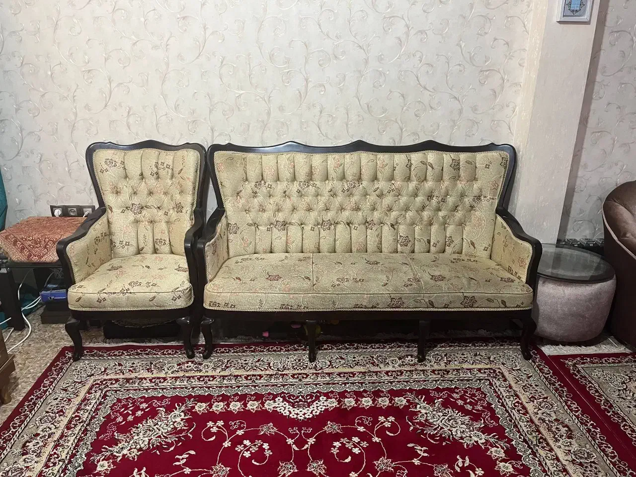 مبل سلطنتی|مبلمان خانگی و میز عسلی|لاهیجان, کوی خزر|دیوار