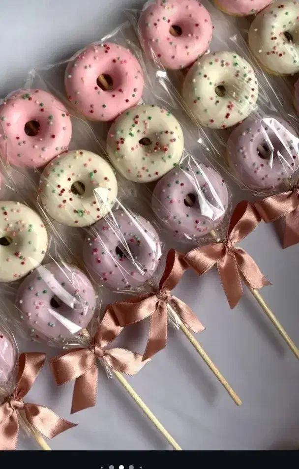 پخت انواع دونات و مینی دونات|خوردنی و آشامیدنی|اصفهان, قائمیه|دیوار