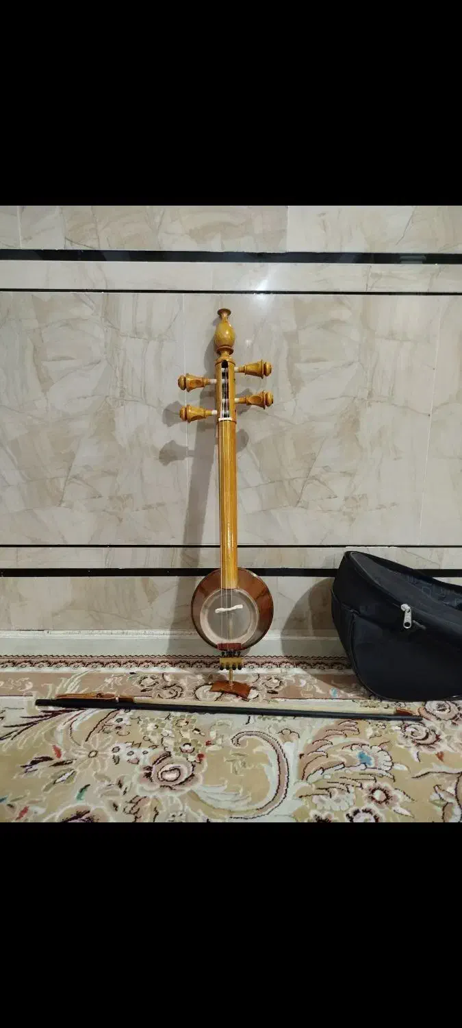 کمانچه استادآریا پور|سازهای سنتی|اندیمشک, |دیوار