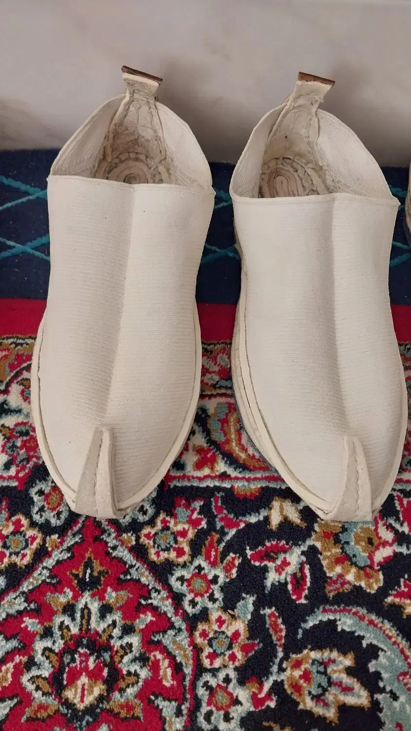 گیوه ملکی|کیف، کفش، کمربند|جرقویه, |دیوار