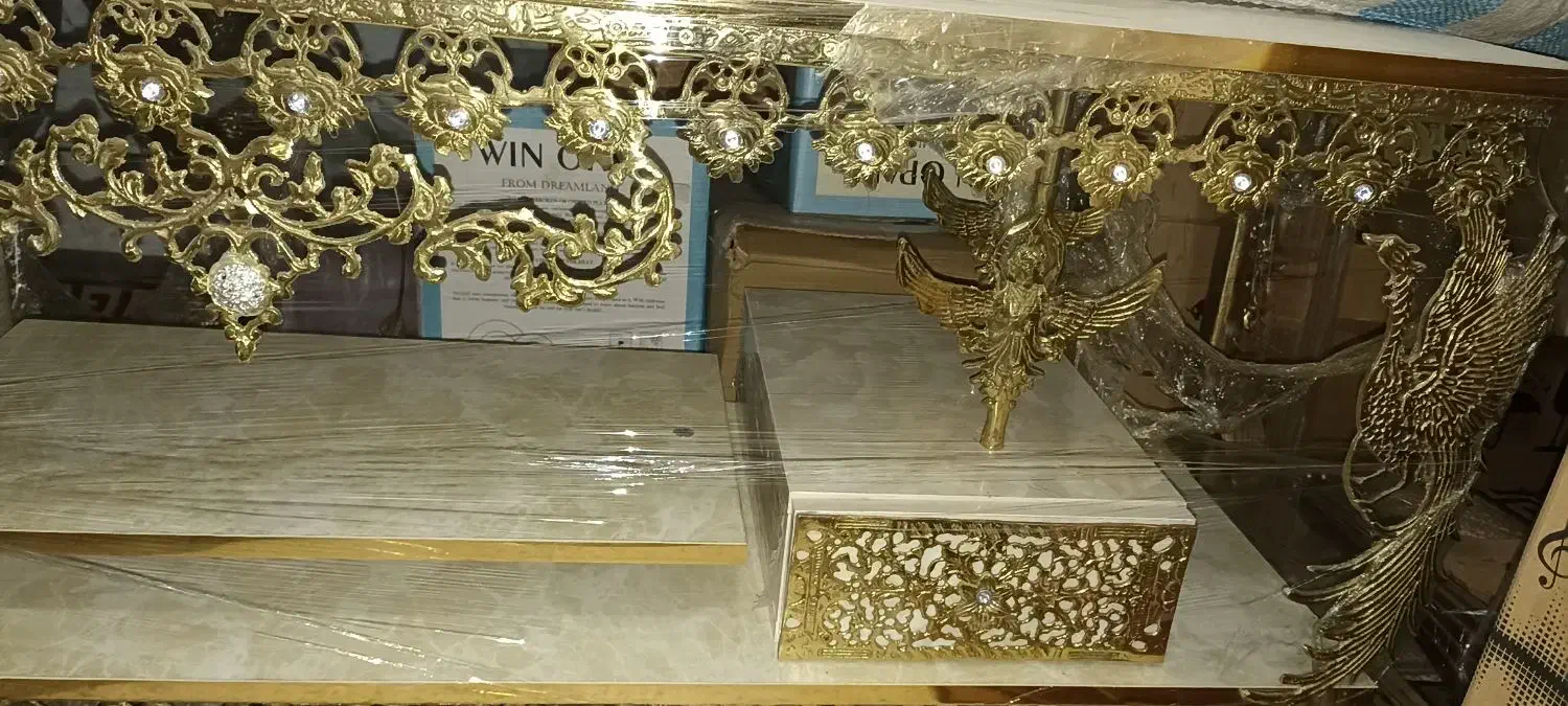 میز تلویزیون برنز نوعه زیر قیمتش میفروشم|میز تلویزیون|زنجان, |دیوار