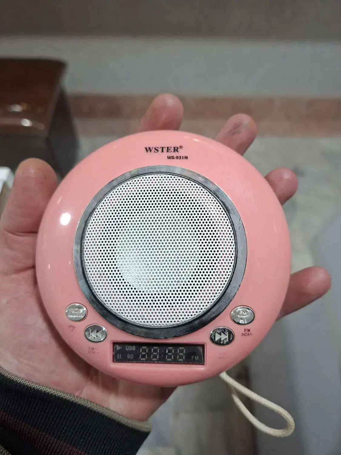 اسپیکر|پخشکننده همراه|اسفراین, |دیوار