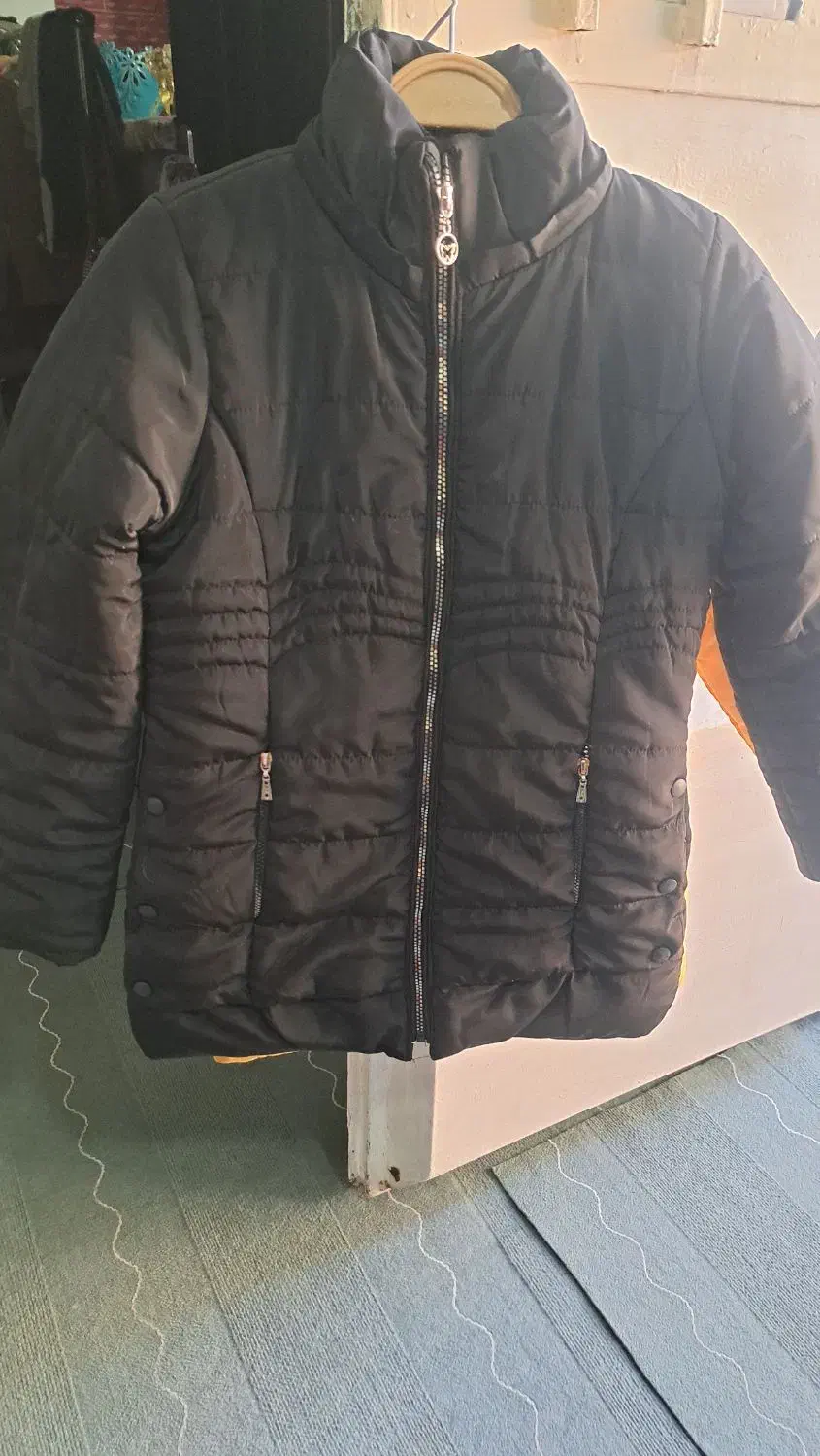 فروشی|لباس|دوگنبدان, |دیوار