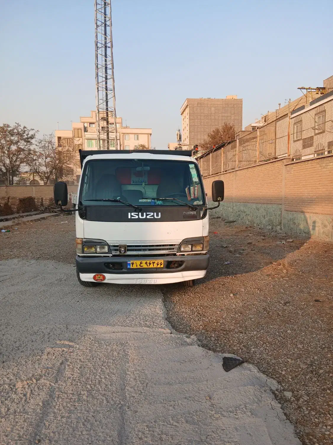 ایسوزو۶تن کمپرسی|خودرو سنگین|تهران, خاک سفید|دیوار