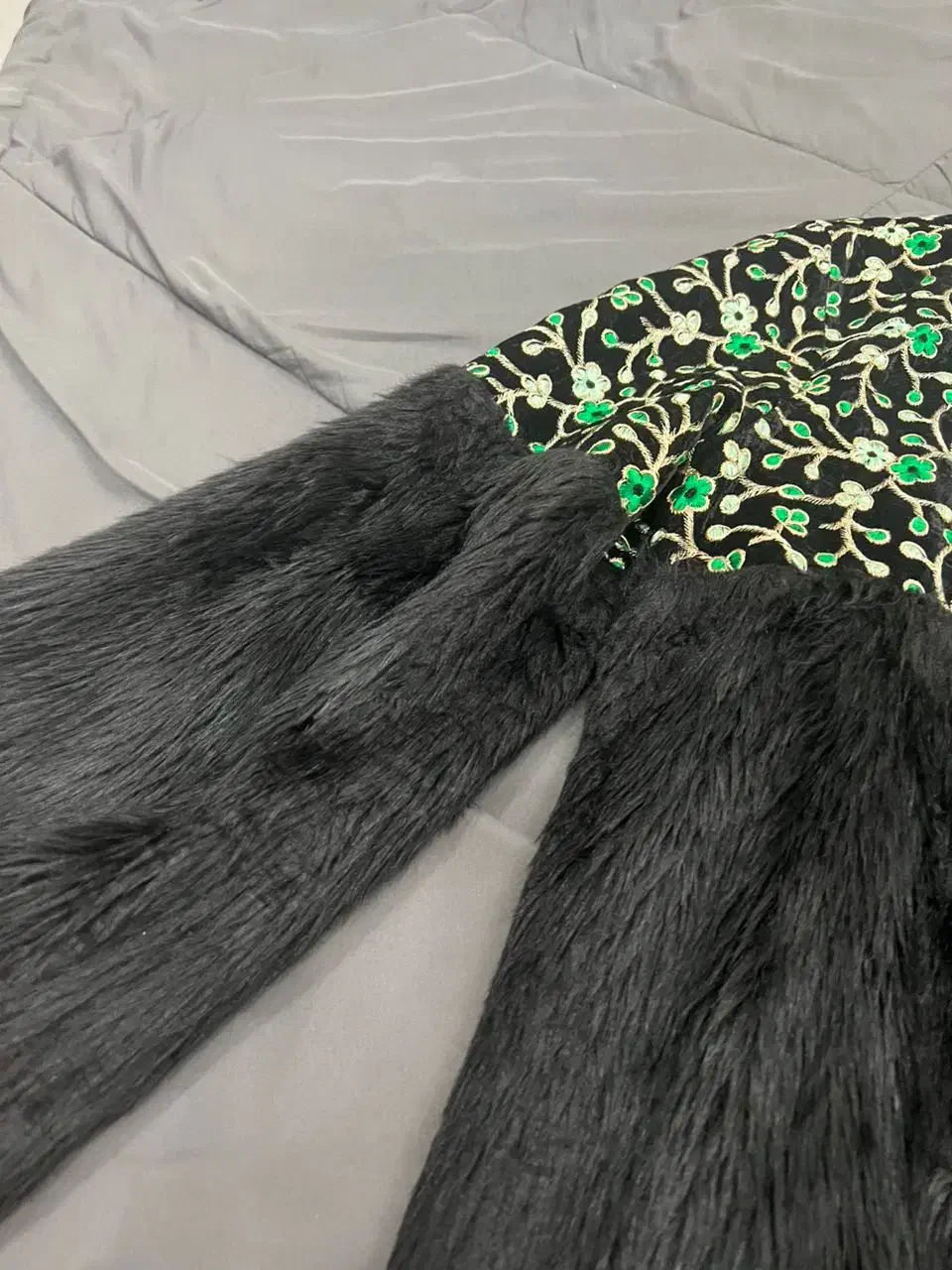 پالتوگلدوزی|لباس|پاکدشت, پاکدشت (مامازند)|دیوار