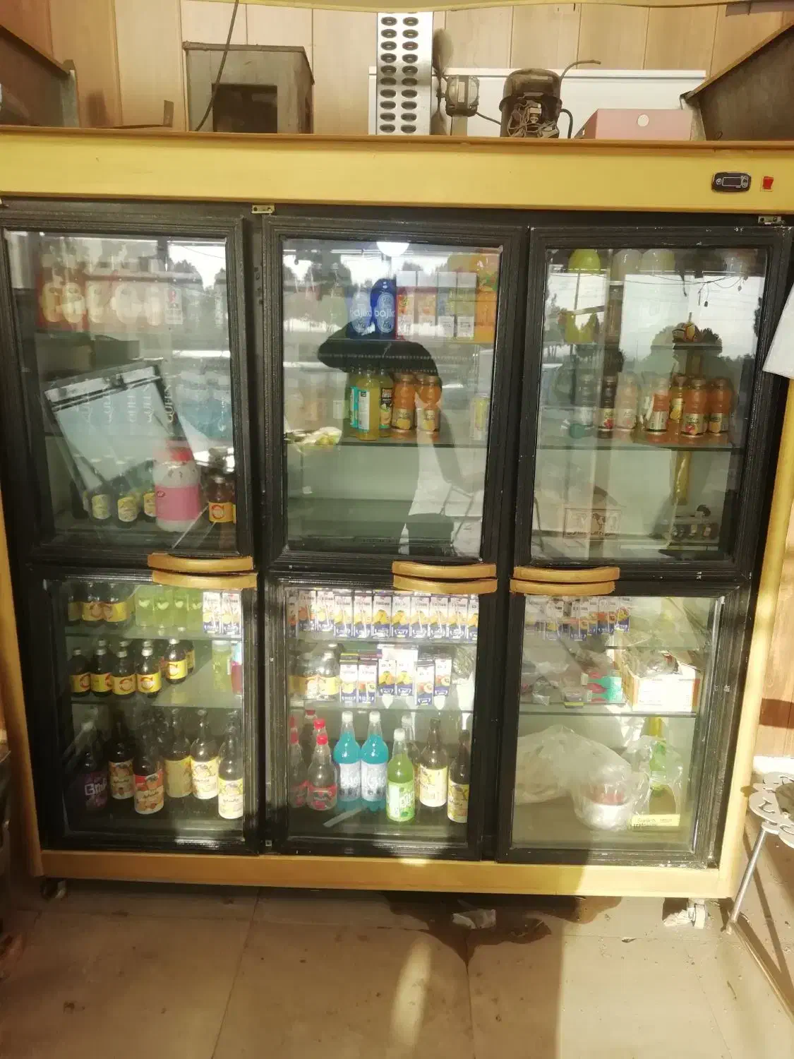 یخچال ویترینی تمیز|یخچال و فریزر|سبزوار, قصبه شرقی|دیوار