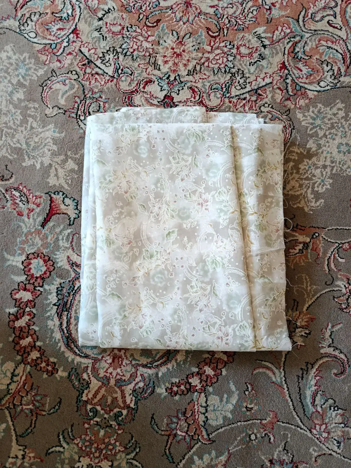 شال سفید در حدنو|لباس|فولادشهر, مسکن مهر فولادشهر|دیوار