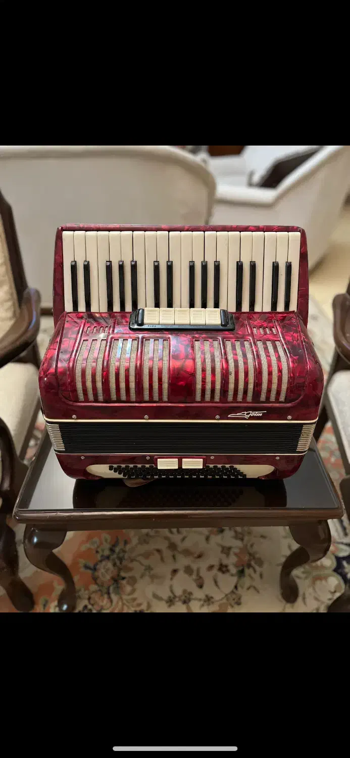 اکاردئون|پیانو، کیبورد، آکاردئون|بجنورد, |دیوار