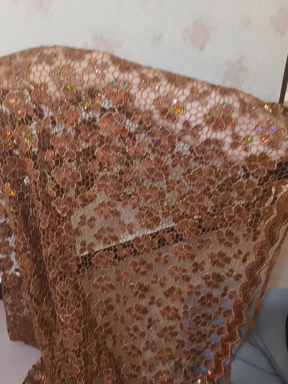 پارچه مجلسی|لباس|هشتگرد, فاز ۱ مهستان|دیوار