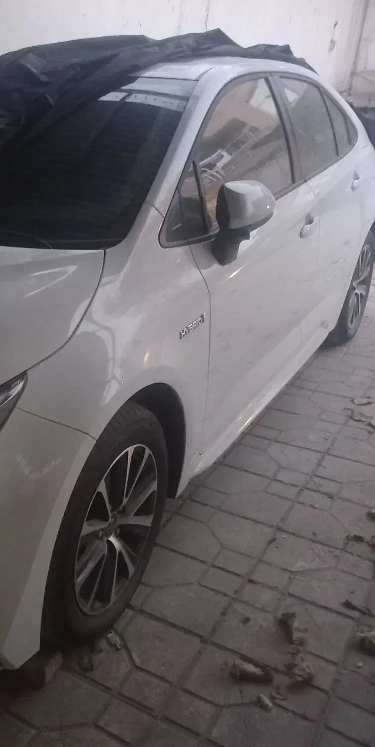 تویوتا لوین هیبرید|خودرو سواری و وانت|تهران, شهرک هما|دیوار