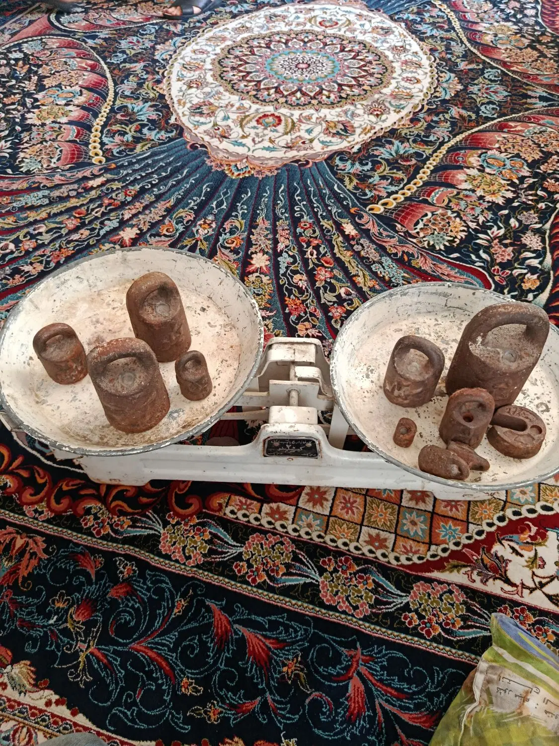 ترازو سنگی|فروشگاه و مغازه|شیراز, شهرک مهدیآباد|دیوار