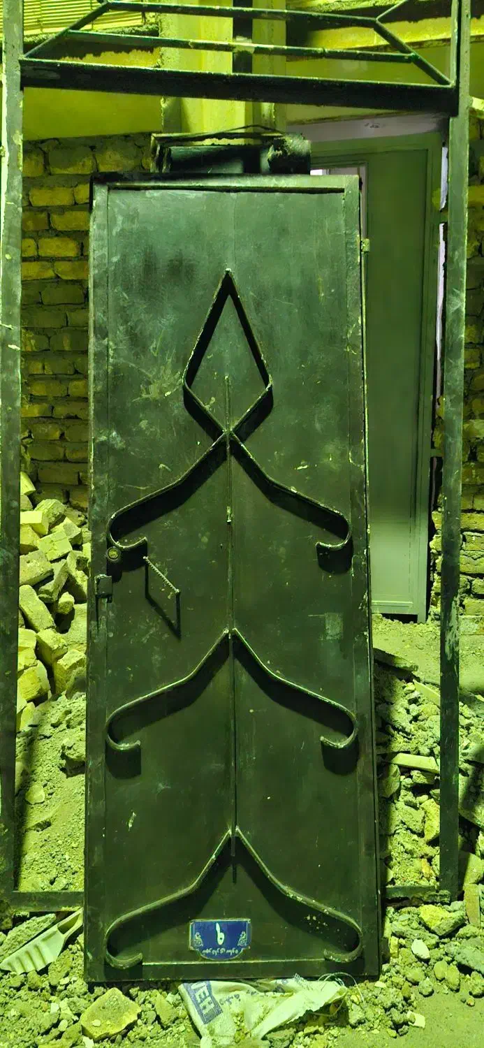 فروش در و پنجره دست دوم سالم با دوام و محکم|مصالح و تجهیزات ساختمان|ساوه, |دیوار