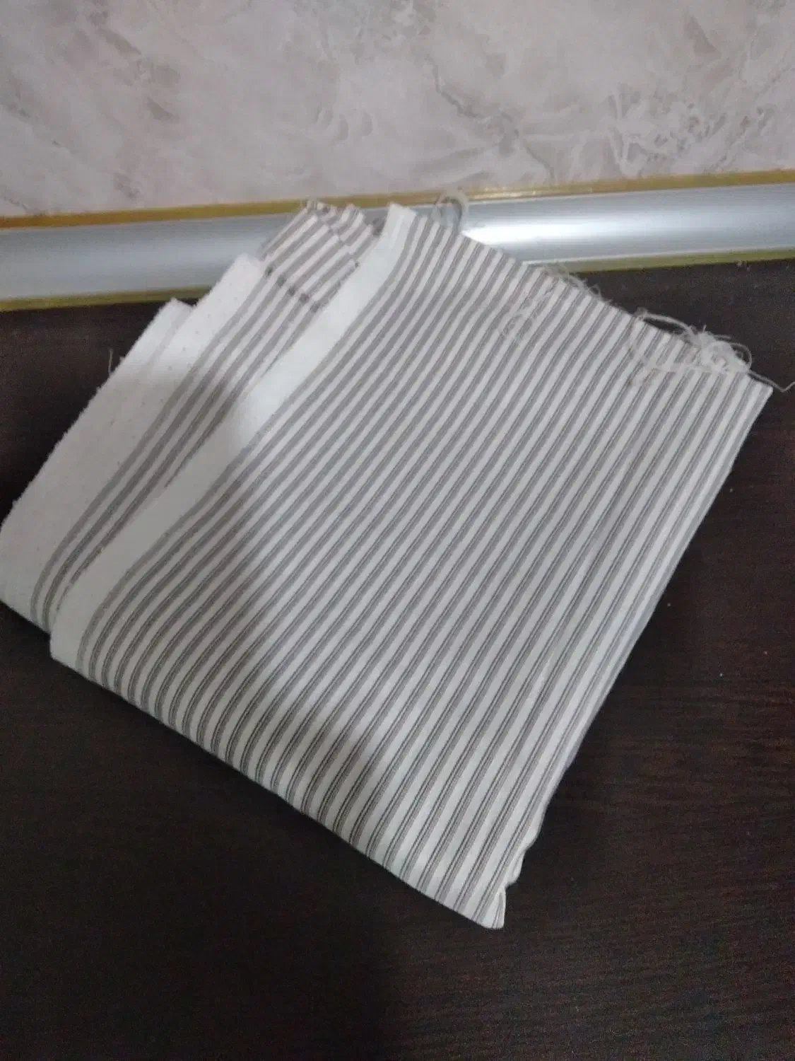 پارچه|لباس|قم, باغ شریفی|دیوار