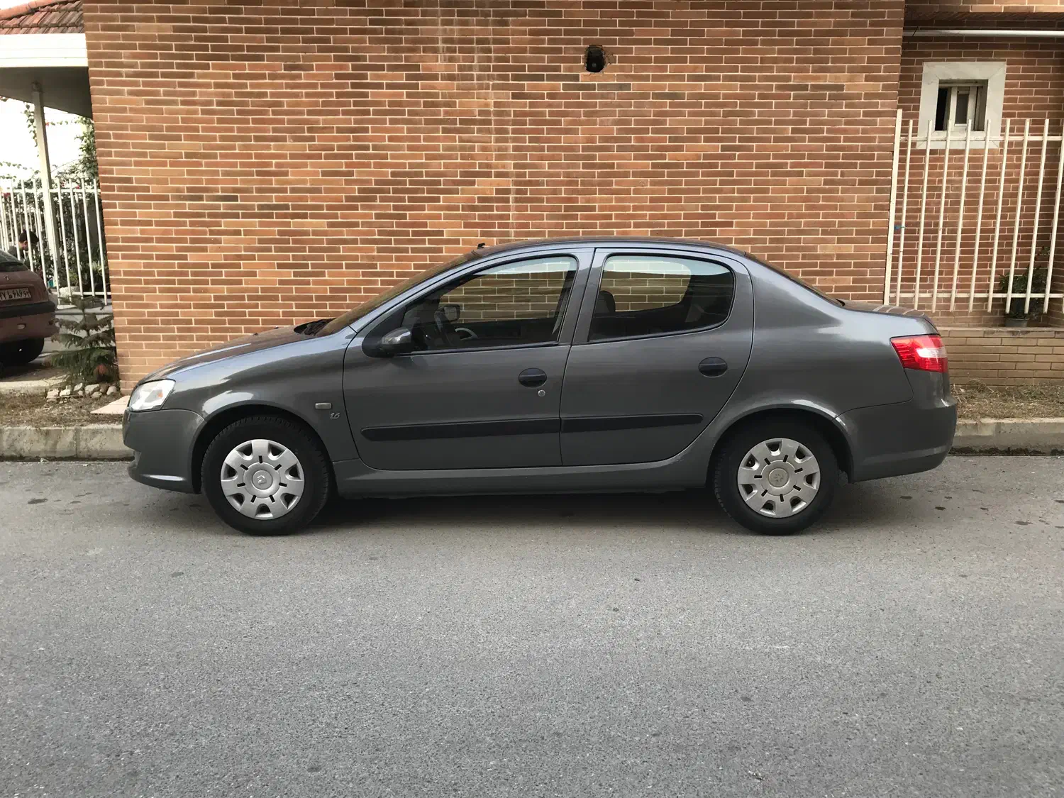 فروش رانا خاکستری مدل ۹۴|خودرو سواری و وانت|ساری, |دیوار