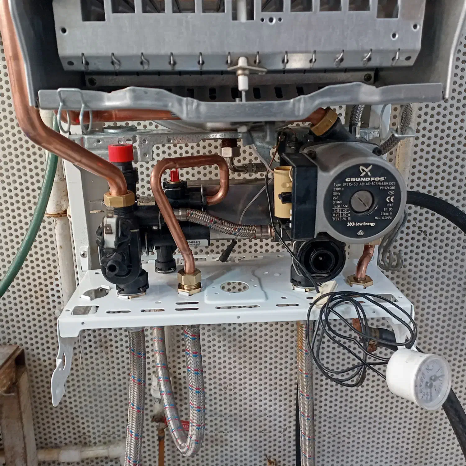 تعمیر تخصصی پکیج و آبگرمکن|خدمات پیشه و مهارت|اندیشه, اندیشه فاز ۱|دیوار