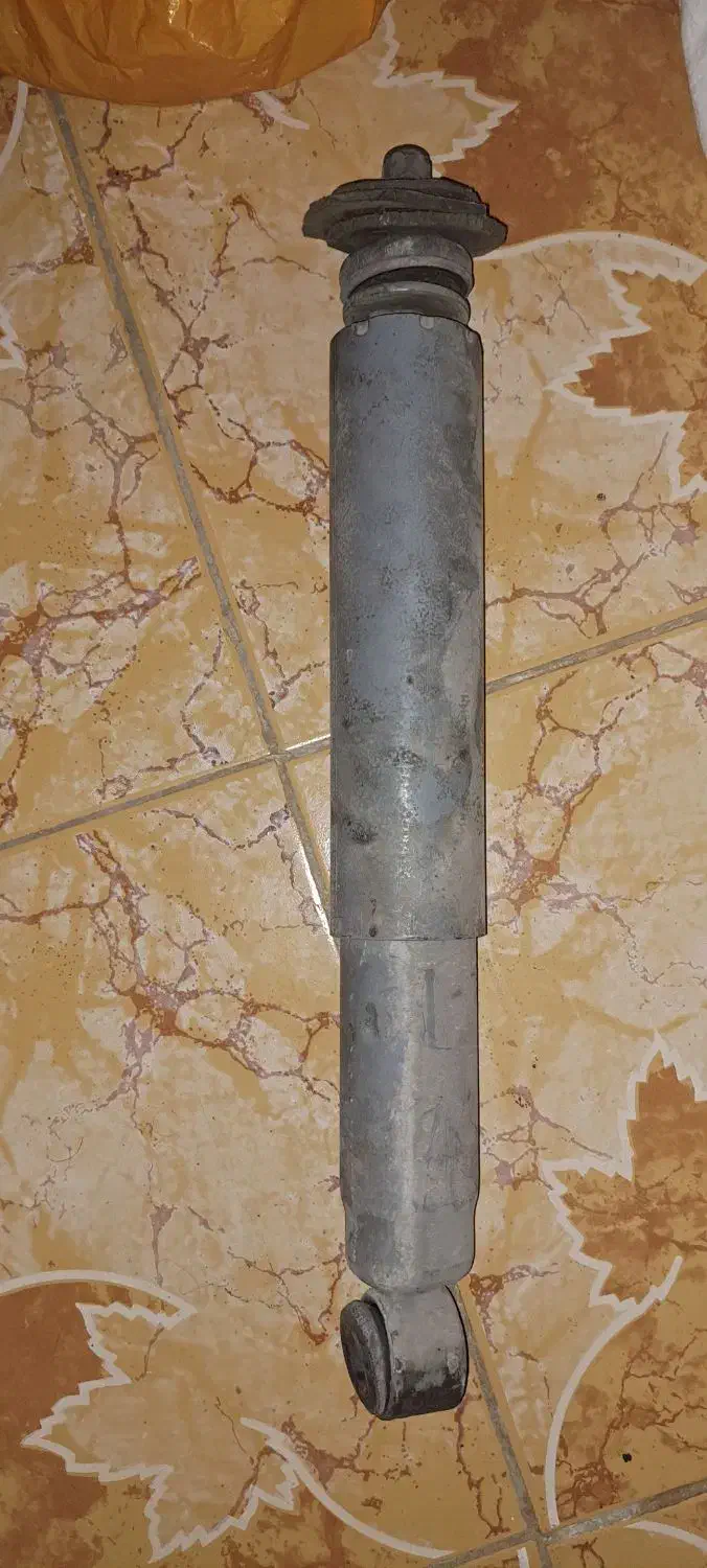 یک جفت زنجیر چرخ ماشین سنگین وکمک فنر ماشین سنگین|قطعات یدکی و لوازم جانبی|قم, کیوانفر|دیوار