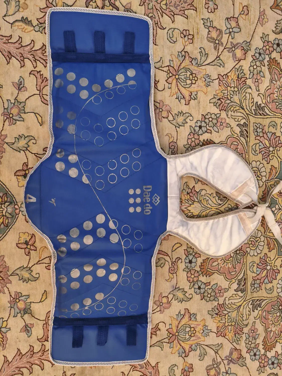 هوگو تکواندو|تجهیزات ورزشی|میانه, |دیوار