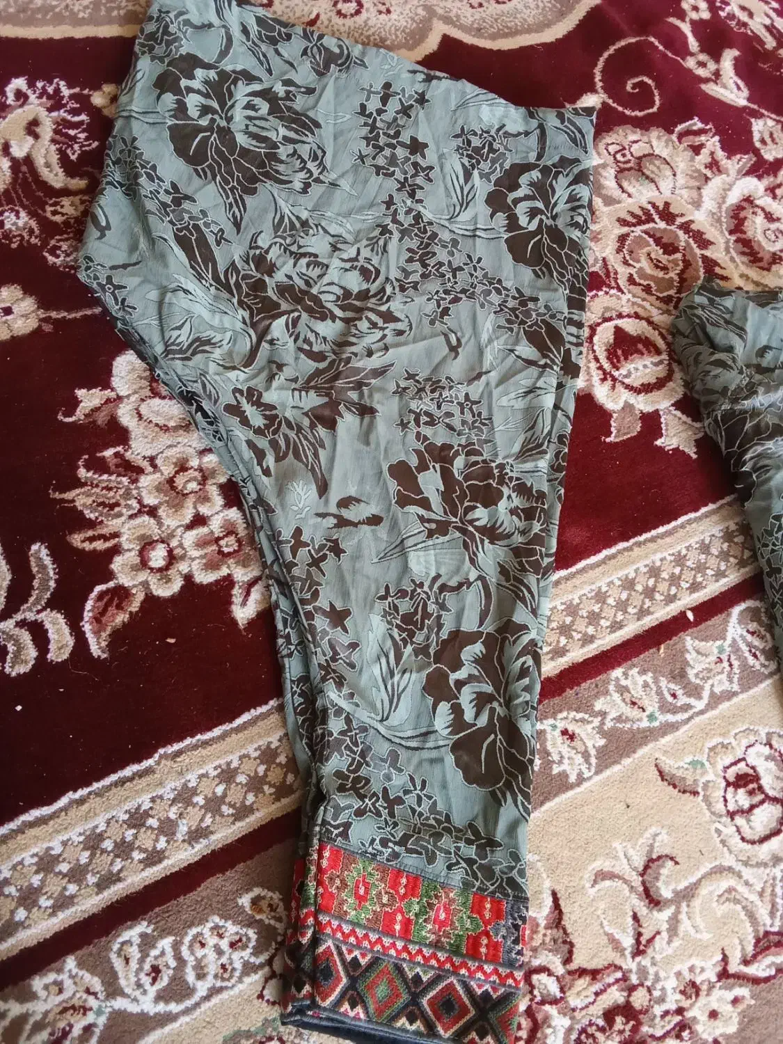 بلوچی دستی برای 10سال 9سال.|لباس|زابل, |دیوار