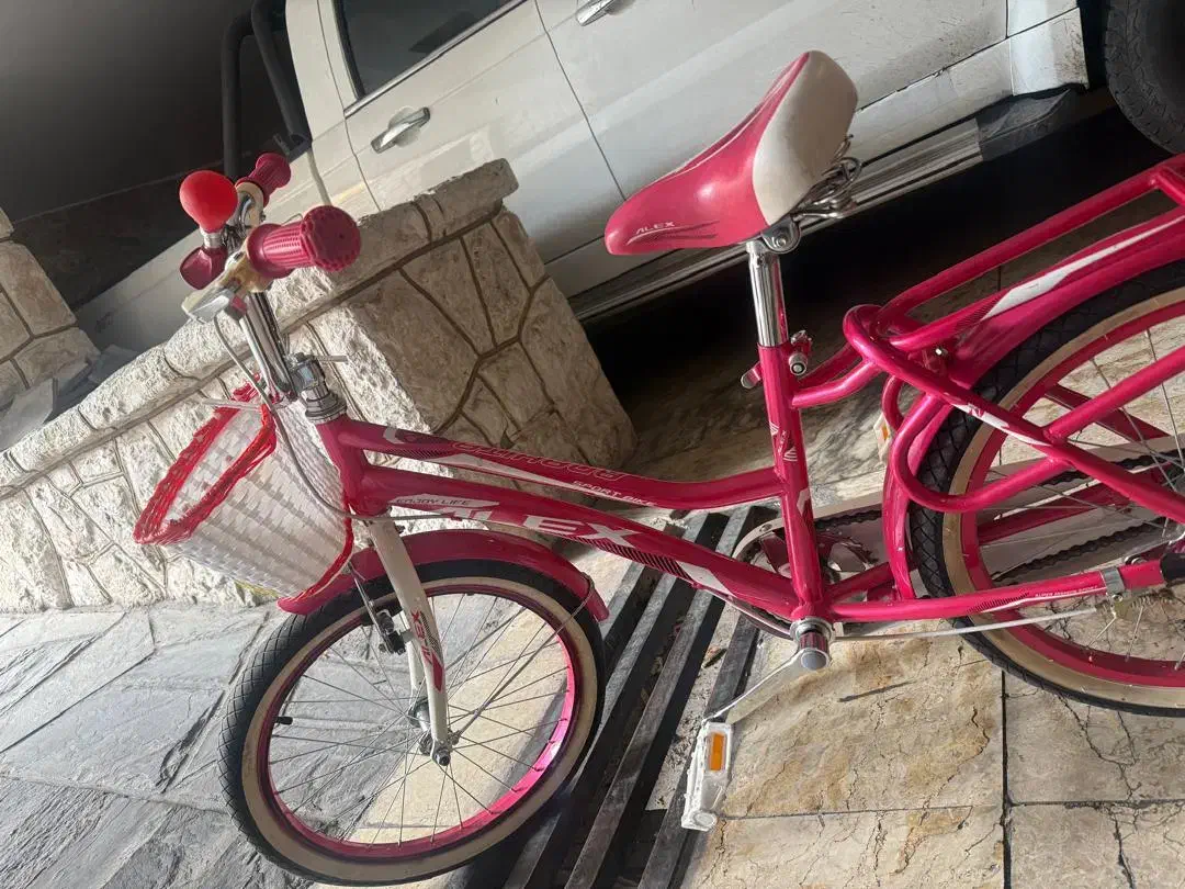 دوچرخه سایز 20 صورتی|دوچرخه، اسکیت، اسکوتر|تهران, هروی|دیوار
