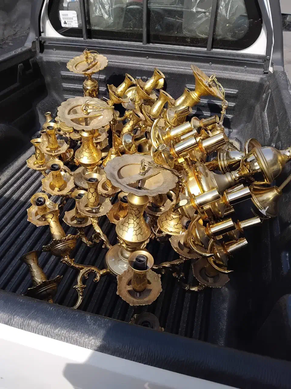 فروشنده و خریدار لوستر برنزی.  تمام نقاط|لوستر و چراغ آویز|تهران, پونک|دیوار