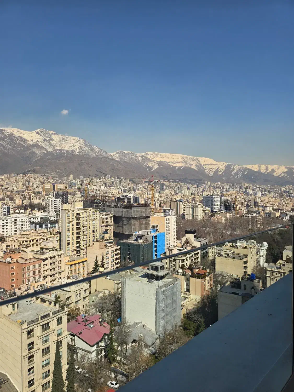 عزیزی۲۹۰متر(تو حلقِ دره)استخرفعال۵۰مترتراس|اجارهٔ آپارتمان|تهران, زعفرانیه|دیوار
