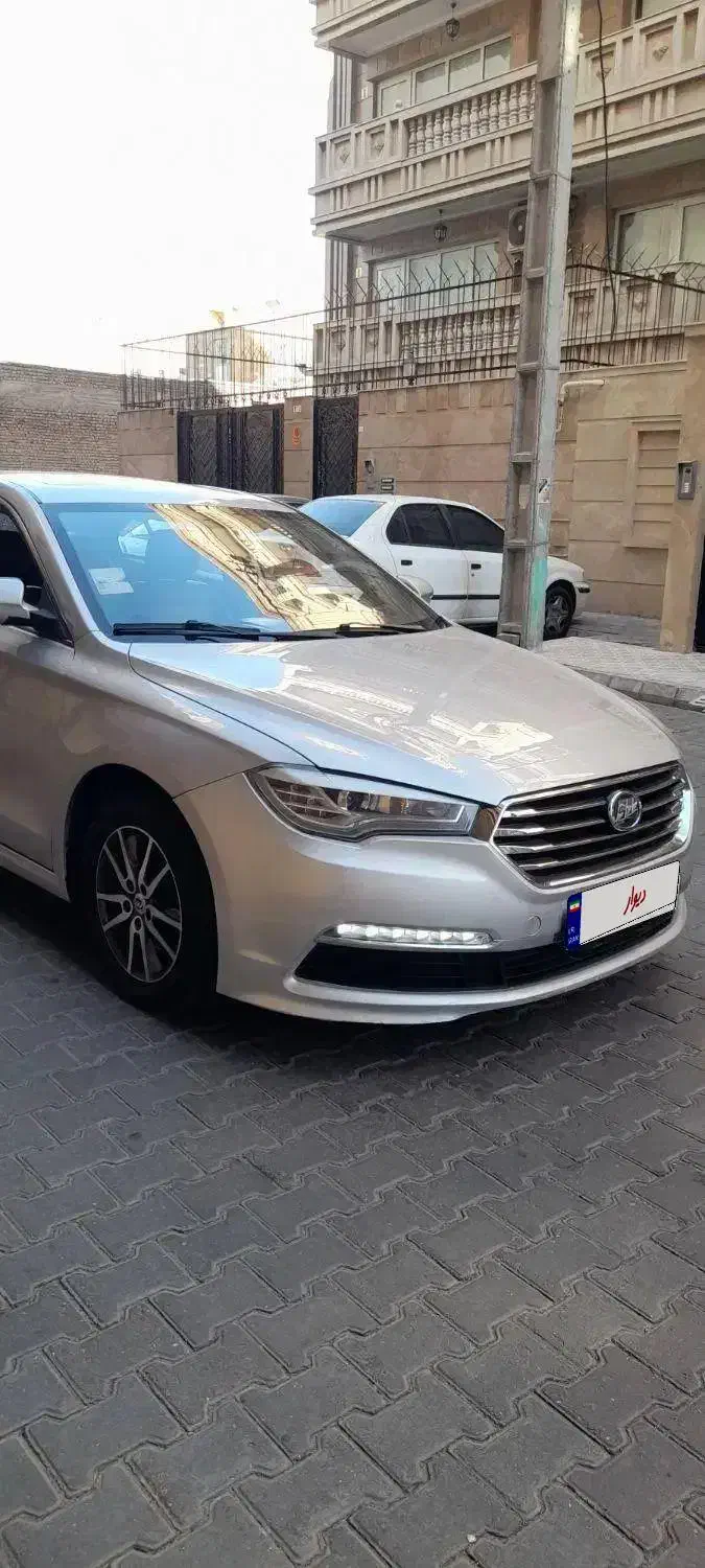 لیفان ۸۲۰|خودرو سواری و وانت|تبریز, |دیوار