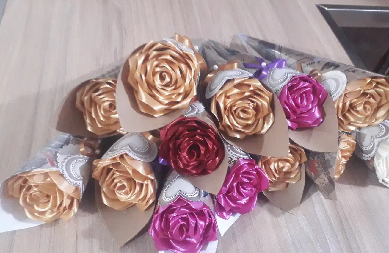 فروش گل های ربانی به صورت تکی ودسته ای|گل مصنوعی|برخوار, |دیوار