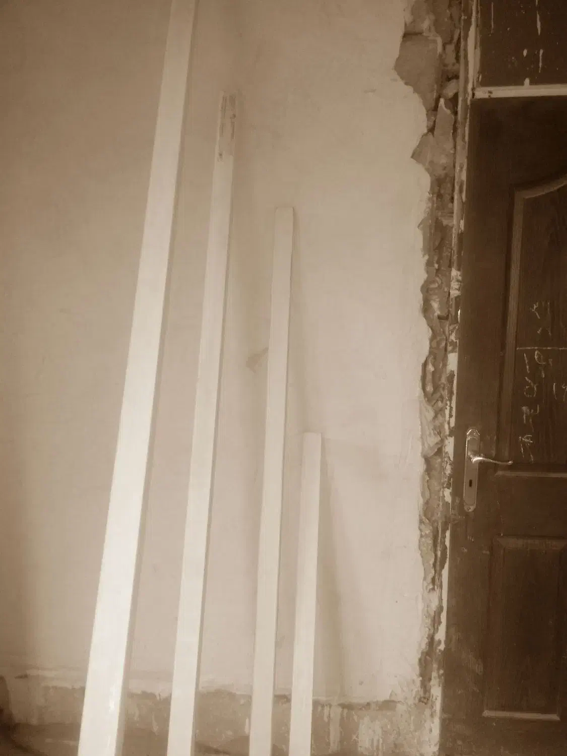 باسلام 4 عدد شمشه گچکاری 350.  250.  2.  120.|مصالح و تجهیزات ساختمان|باسمنج, |دیوار