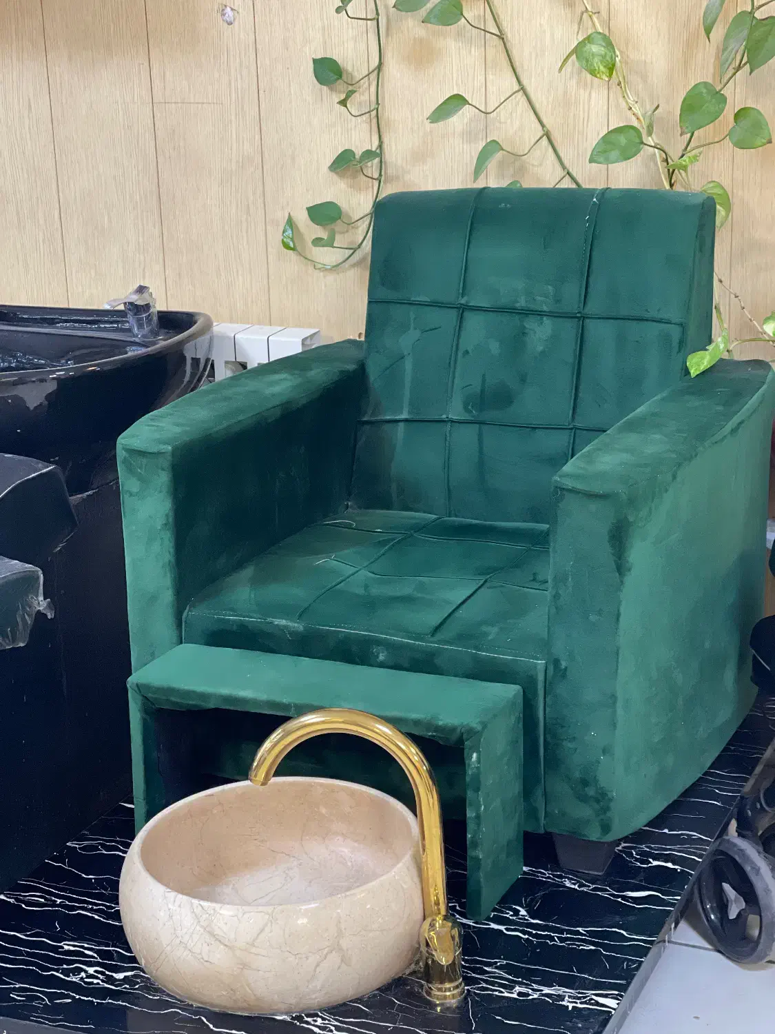 اجاره میز ناخن و صندلی کوپ|آرایشگاه و سالن‌های زیبایی|تهران, جوانمردان (اندیشه)|دیوار