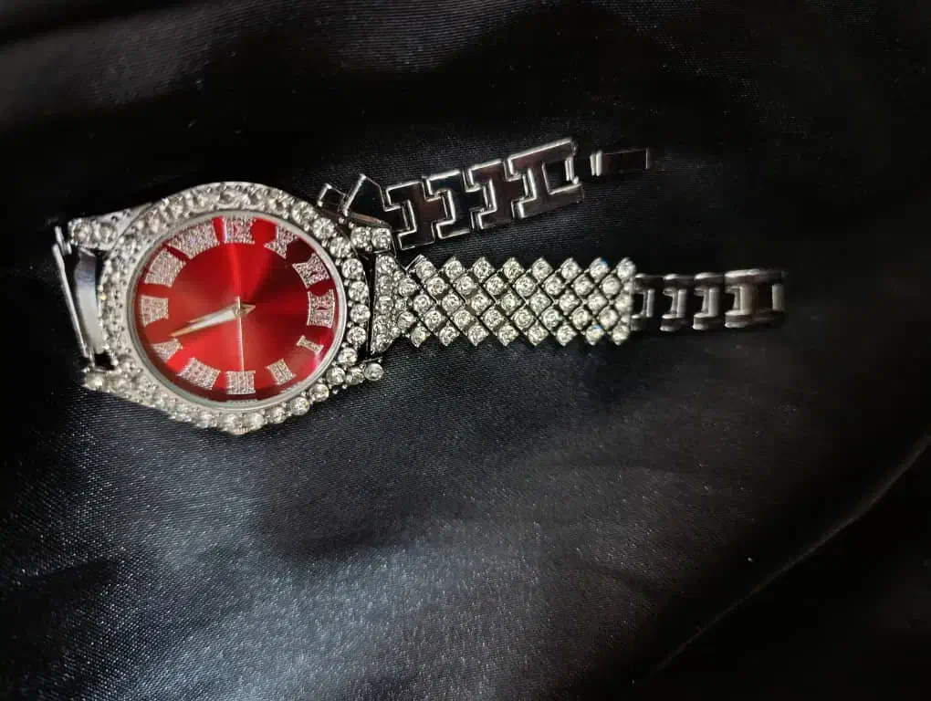 ساعت زنانه نگین دار|ساعت|سهند, |دیوار