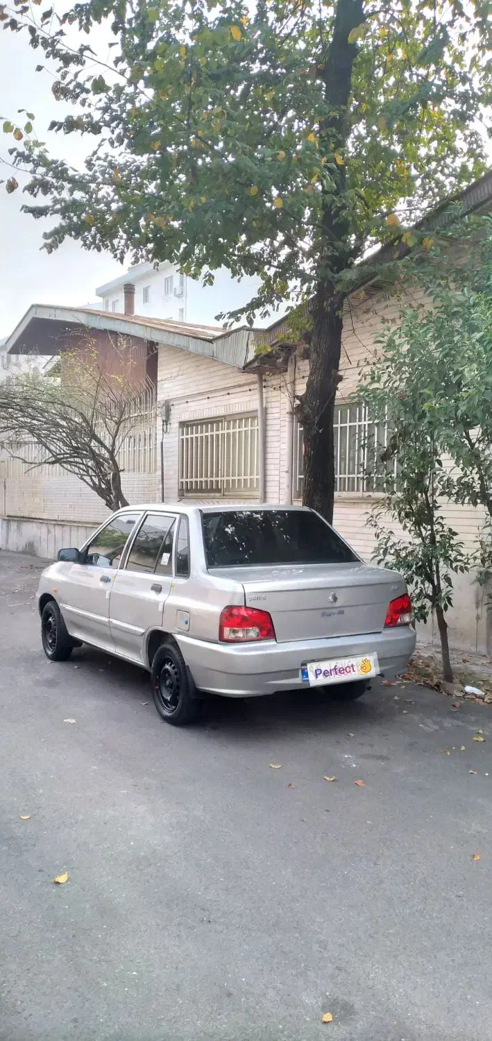 ۱۳۲ مدل ۸۸ خشک|خودرو سواری و وانت|رشت, باهنر|دیوار