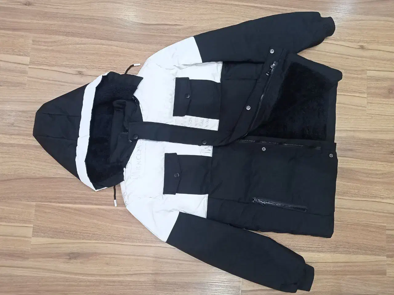 کاپشن/اسپورت/مجلسی|لباس|فولادشهر, B4|دیوار