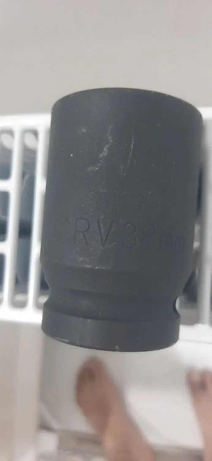 دوعدد بکس و اچار وانبر|ابزارآلات|اندیشه, اندیشه فاز ۱|دیوار