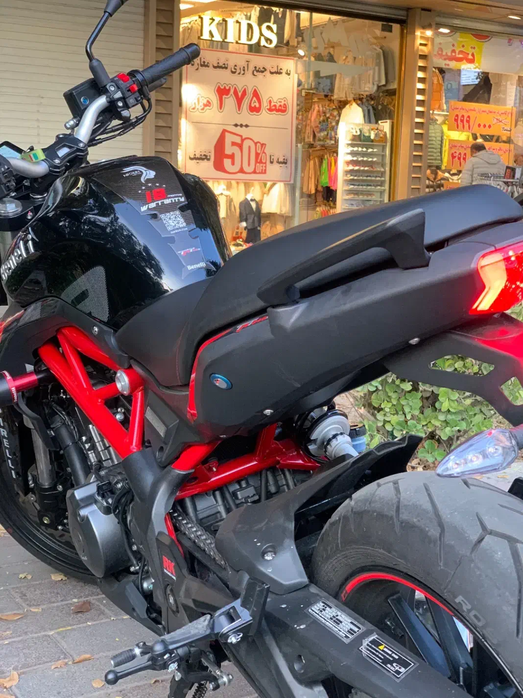 بنلی ۳۰۰ ۱۴۰۴|موتورسیکلت|تبریز, |دیوار