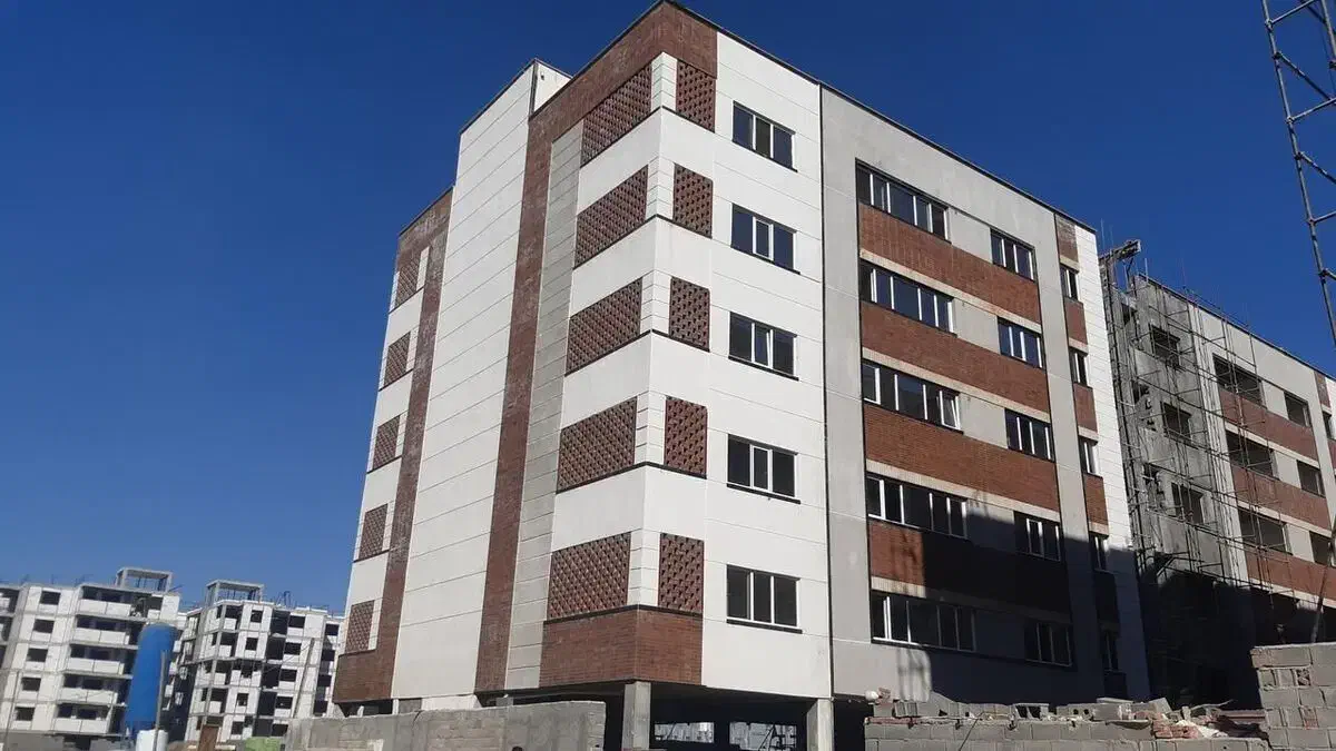 اپارتمان ۹۹ساله اندیشه|فروش آپارتمان|میانه, |دیوار